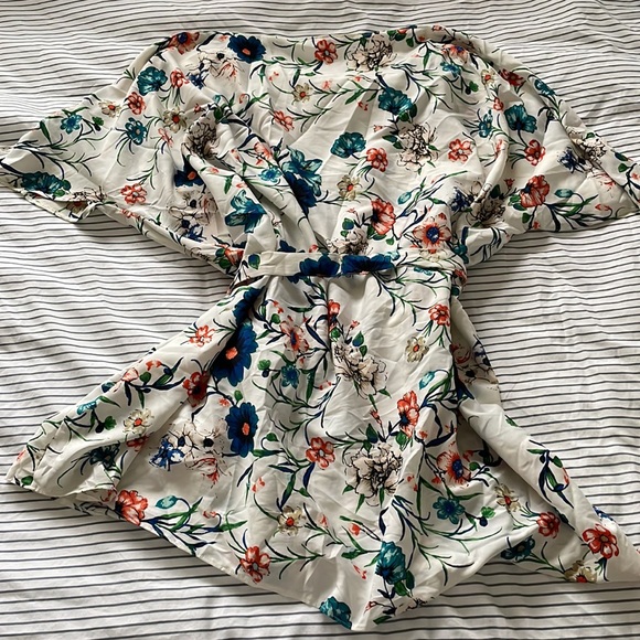 Sfera floral robe from Spain sz medium - Picture 5 of 7